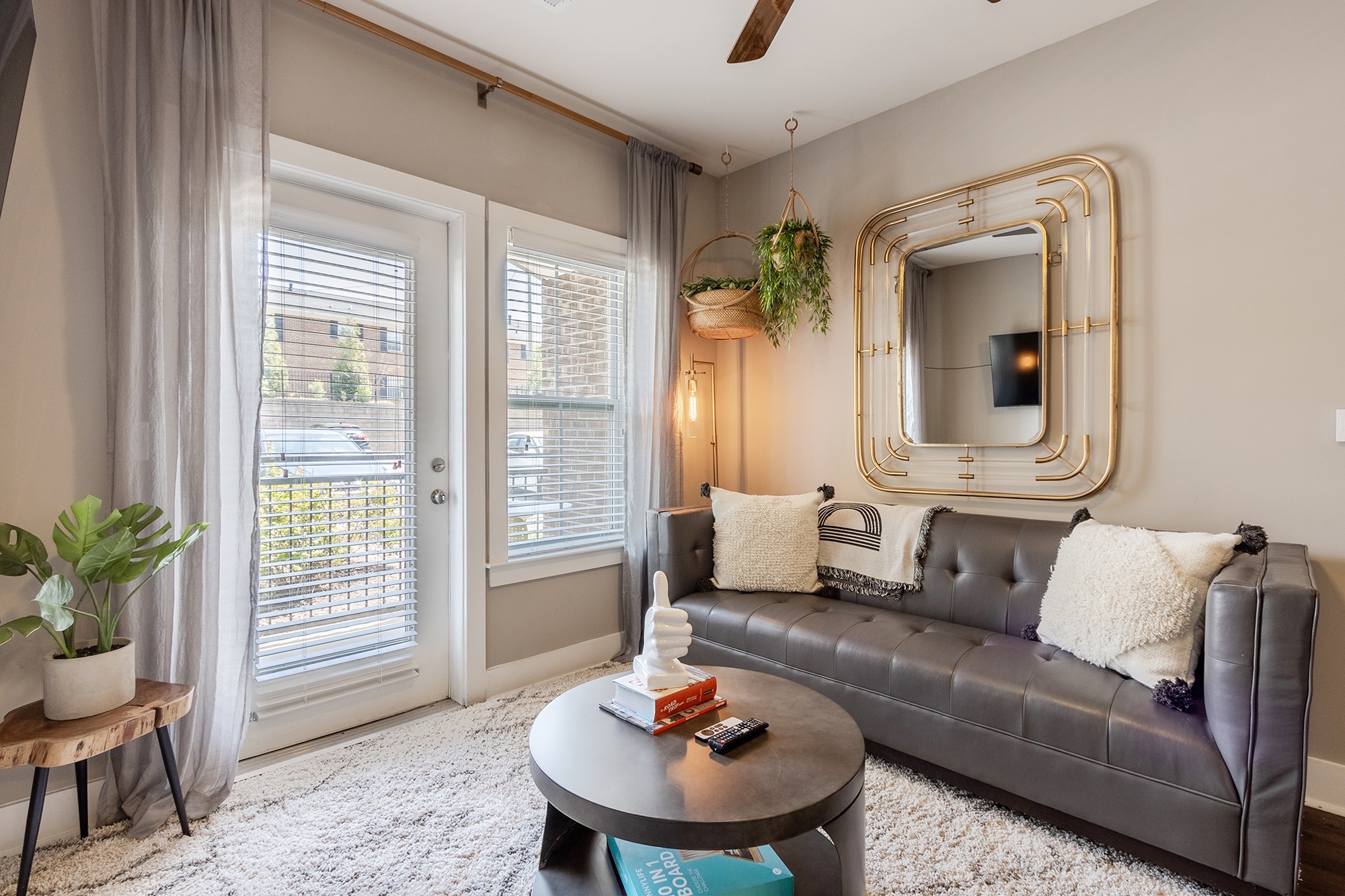 eastern on 10th apartments near east carolina university fully furnished living room